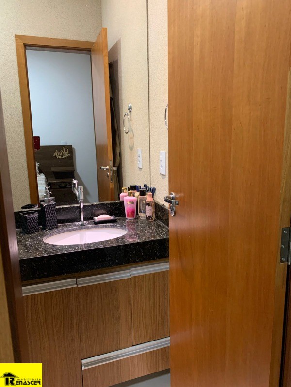 Casa com 3 quartos à venda — foto 10 de 20