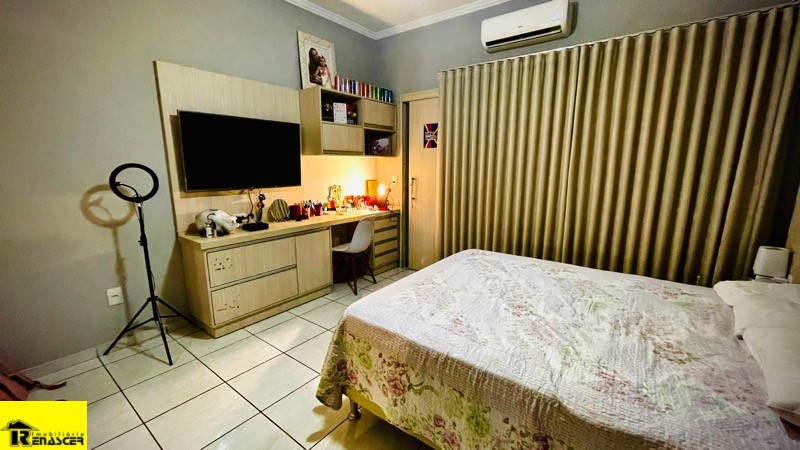 Casa com 3 quartos à venda e aluguel, 380m² — foto 25 de 28