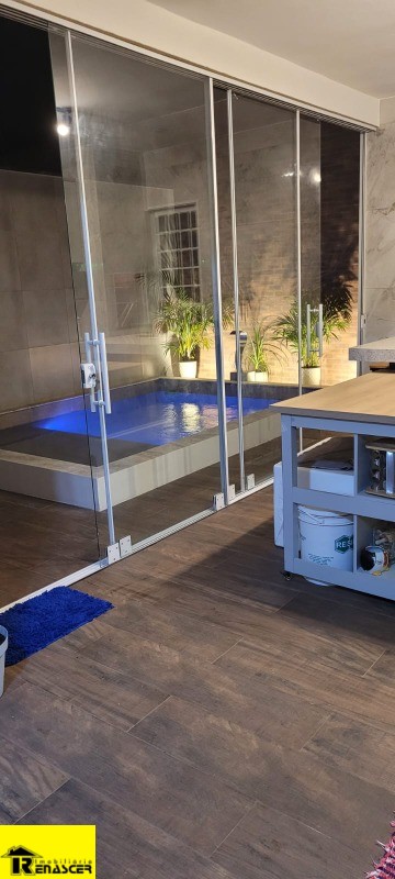 Casa de Condomínio com 3 quartos à venda, 140m² — foto 1 de 34