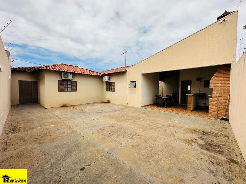 Casa com 3 quartos à venda — foto 17 de 27