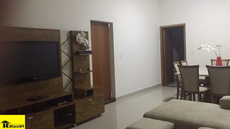 Casa com 3 quartos à venda — foto 3 de 20