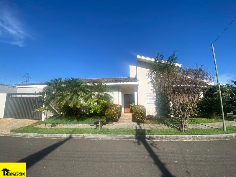Casa de Condomínio com 4 quartos à venda, 220m² — foto 1 de 20