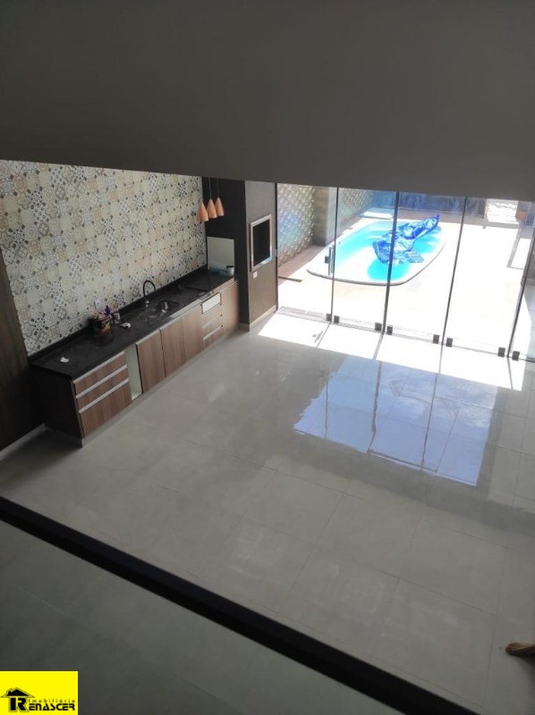 Casa com 3 quartos à venda, 200m² — foto 10 de 29