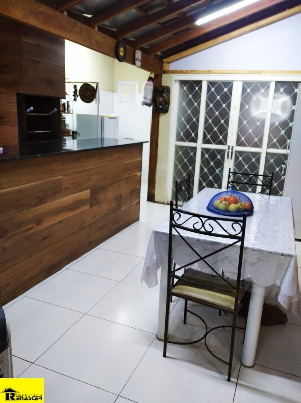 Casa com 3 quartos à venda, 111m² — foto 4 de 19