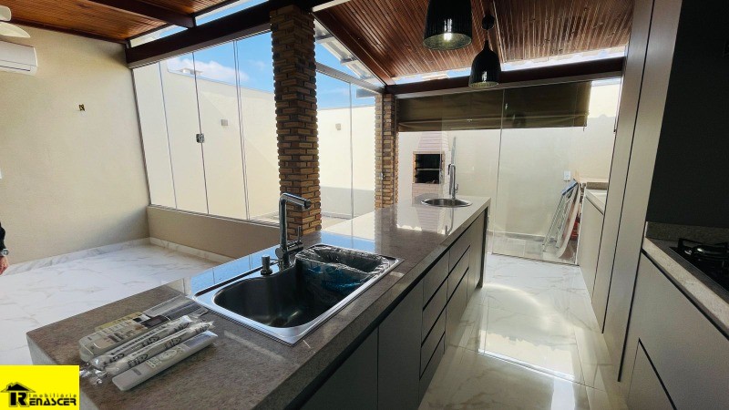 Casa de Condomínio com 2 quartos à venda, 120m² — foto 17 de 22