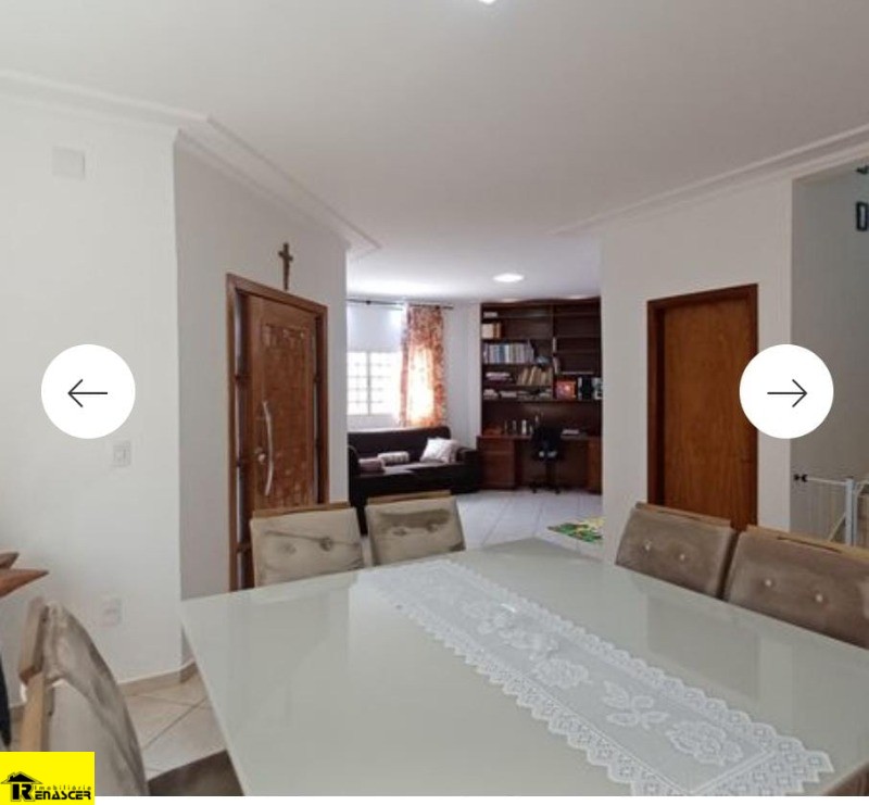 Casa com 3 quartos à venda, 232m² — foto 3 de 12