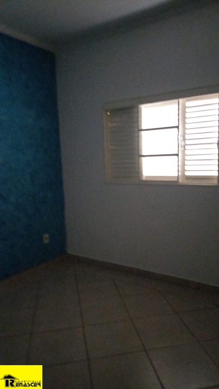 Casa com 3 quartos à venda e aluguel — foto 10 de 29