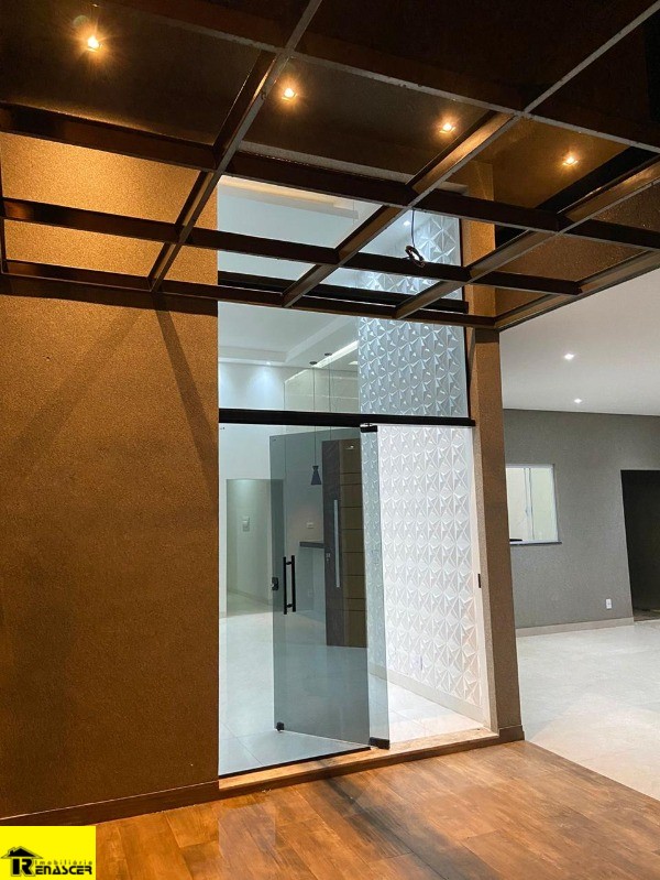 Casa com 3 quartos à venda — foto 2 de 12