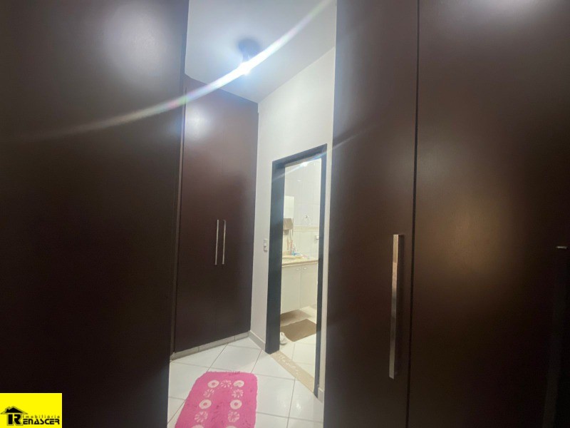 Casa de Condomínio com 4 quartos à venda, 220m² — foto 17 de 20