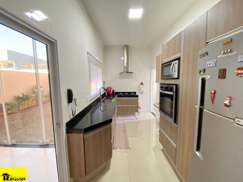 Casa de Condomínio com 3 quartos à venda, 190m² — foto 11 de 20