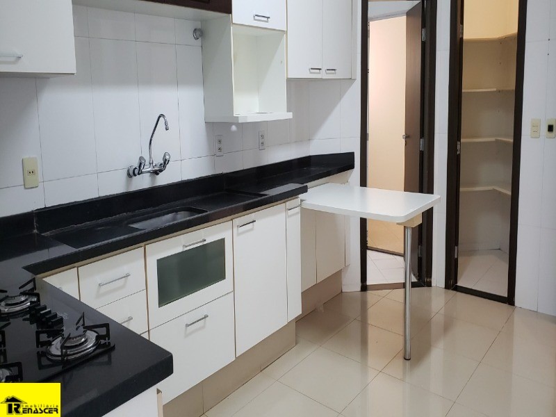 Casa de Condomínio com 3 quartos à venda e aluguel, 199m² — foto 7 de 23
