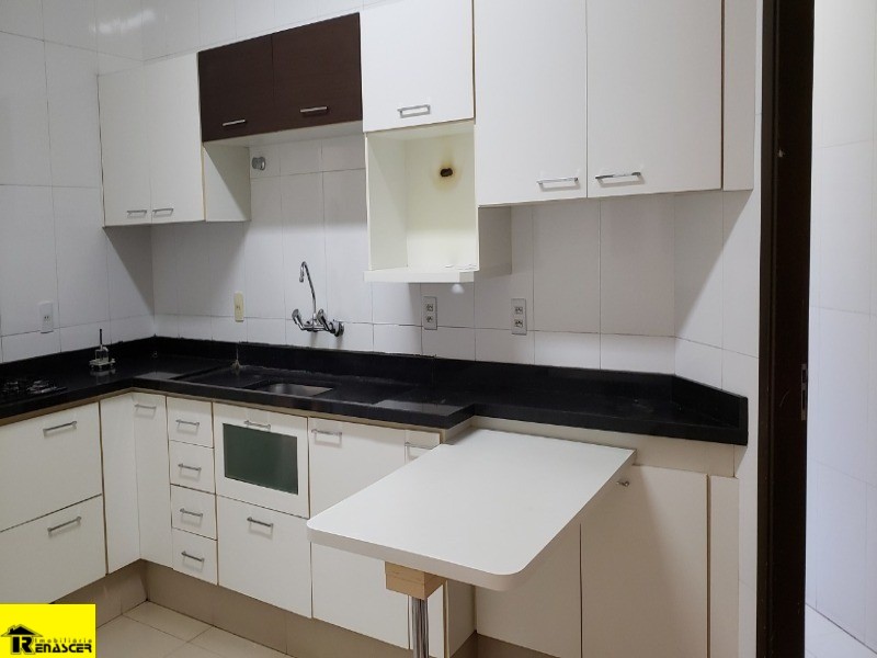 Casa de Condomínio com 3 quartos à venda e aluguel, 199m² — foto 8 de 23