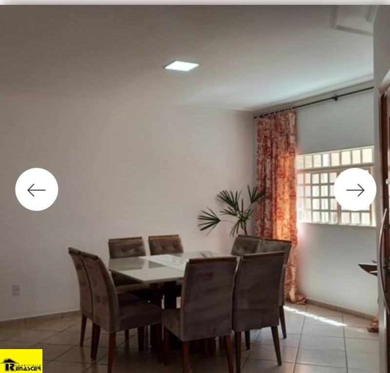 Casa com 3 quartos à venda, 232m² — foto 2 de 12
