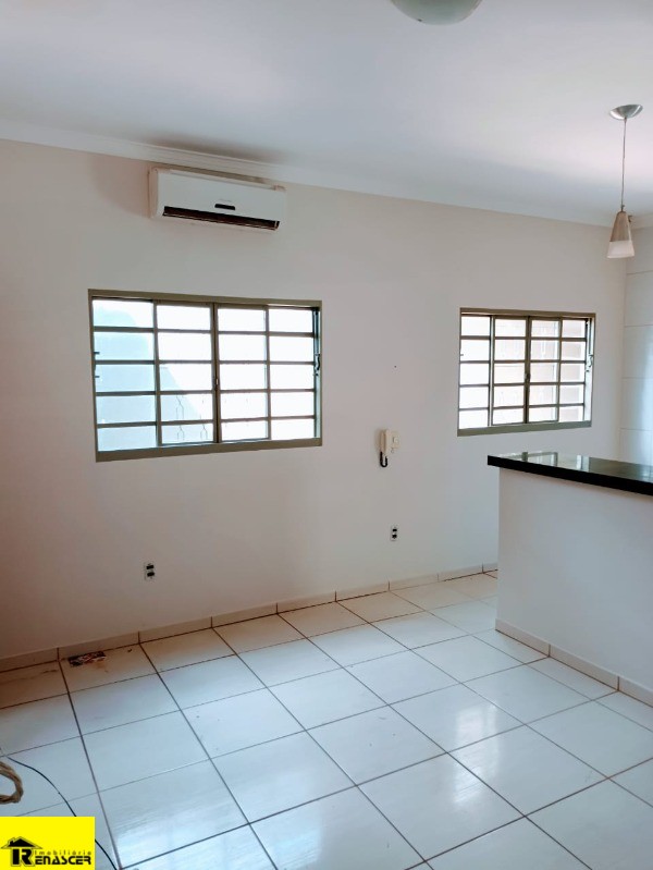Casa com 3 quartos à venda, 200m² — foto 5 de 19