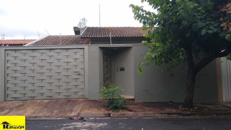 Casa com 3 quartos à venda, 200m² — foto 1 de 19
