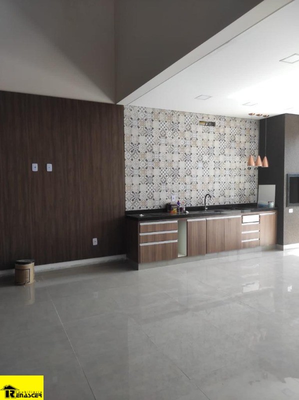 Casa com 3 quartos à venda, 200m² — foto 25 de 29