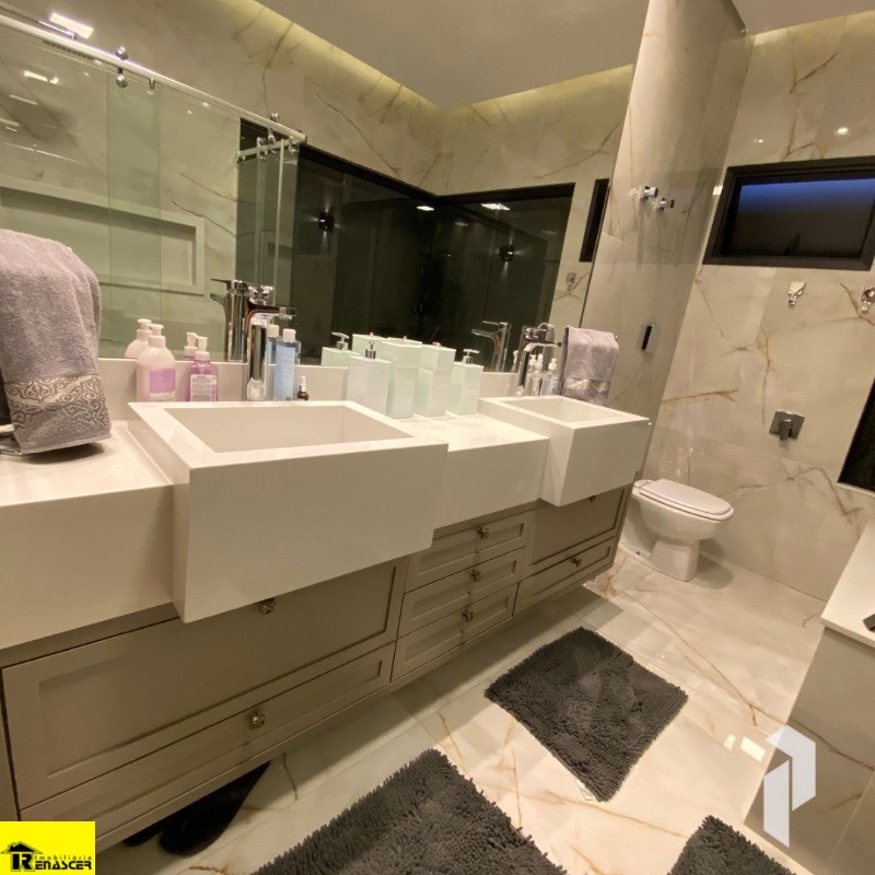 Casa de Condomínio com 3 quartos à venda, 300m² — foto 23 de 34