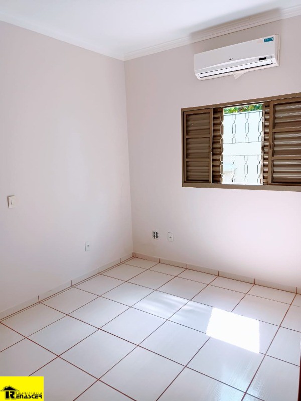 Casa com 3 quartos à venda, 200m² — foto 15 de 19
