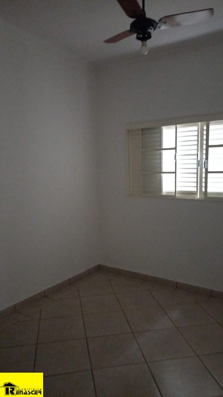 Casa com 3 quartos à venda e aluguel — foto 6 de 29