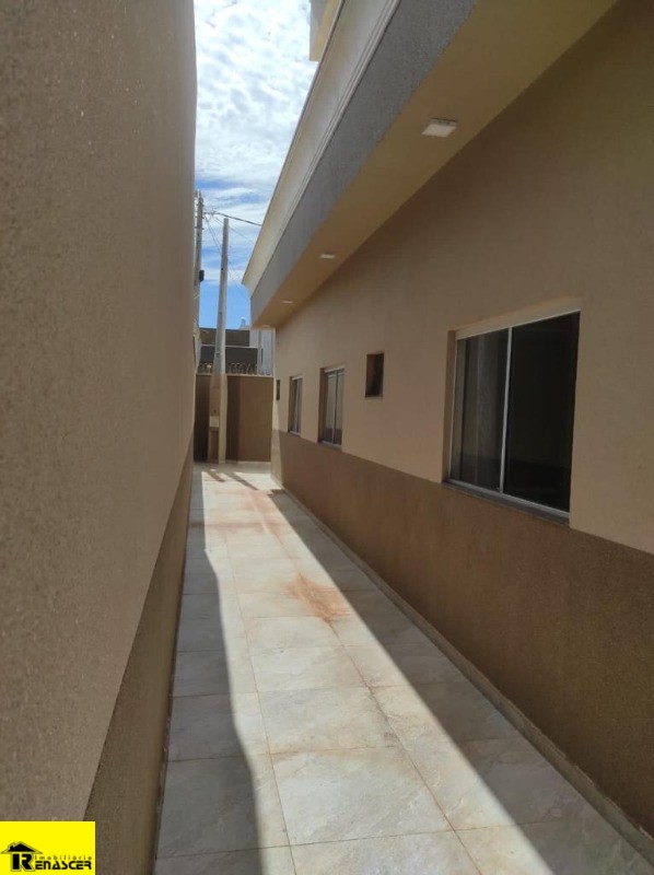 Casa com 3 quartos à venda, 120m² — foto 3 de 28