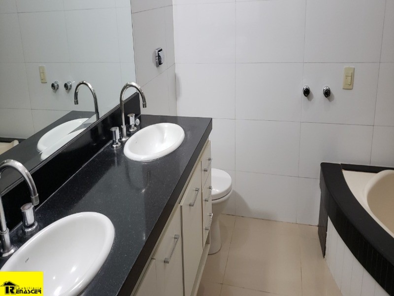 Casa de Condomínio com 3 quartos à venda e aluguel, 199m² — foto 13 de 23