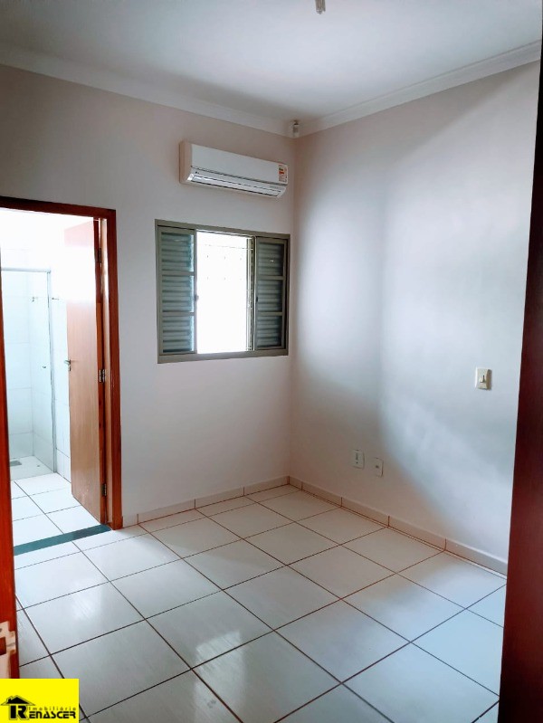 Casa com 3 quartos à venda, 200m² — foto 12 de 19