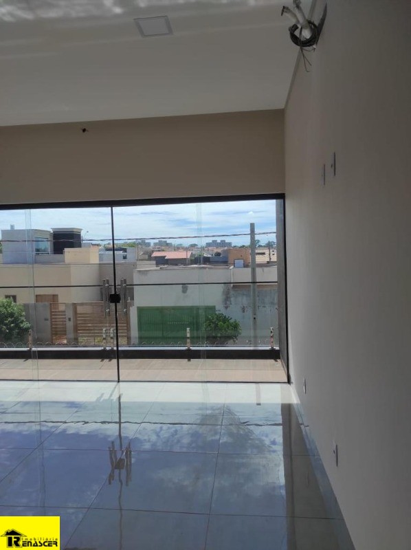 Casa com 3 quartos à venda, 200m² — foto 3 de 29