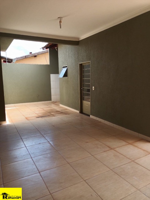 Casa com 3 quartos à venda, 200m² — foto 3 de 19