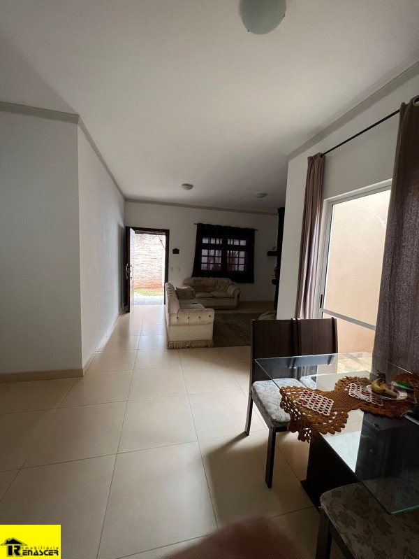Casa com 3 quartos à venda, 136m² — foto 11 de 17