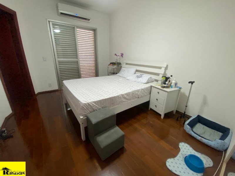 Apartamento com 3 quartos à venda, 137m² — foto 2 de 14