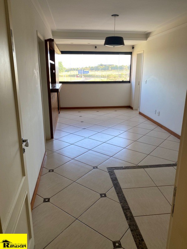 Apartamento com 3 quartos à venda e aluguel, 98m² — foto 2 de 18
