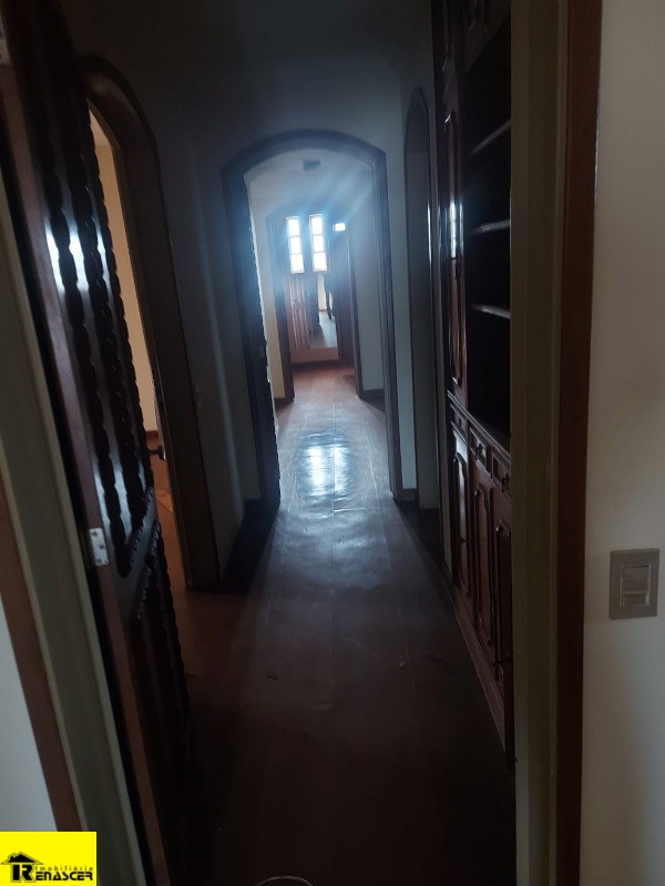 Apartamento com 4 quartos à venda, 214m² — foto 4 de 10