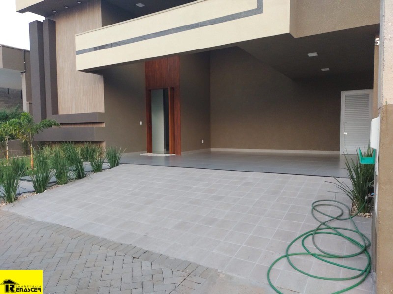 Casa de Condomínio com 3 quartos à venda, 211m² — foto 2 de 29