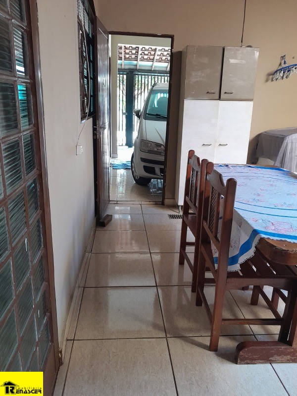 Casa com 3 quartos à venda, 137m² — foto 8 de 12