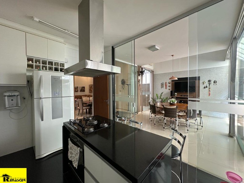 Casa de Condomínio com 3 quartos à venda, 220m² — foto 7 de 19