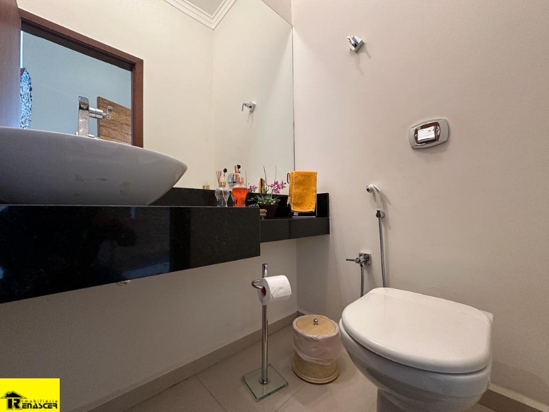 Casa de Condomínio com 3 quartos à venda, 220m² — foto 15 de 19