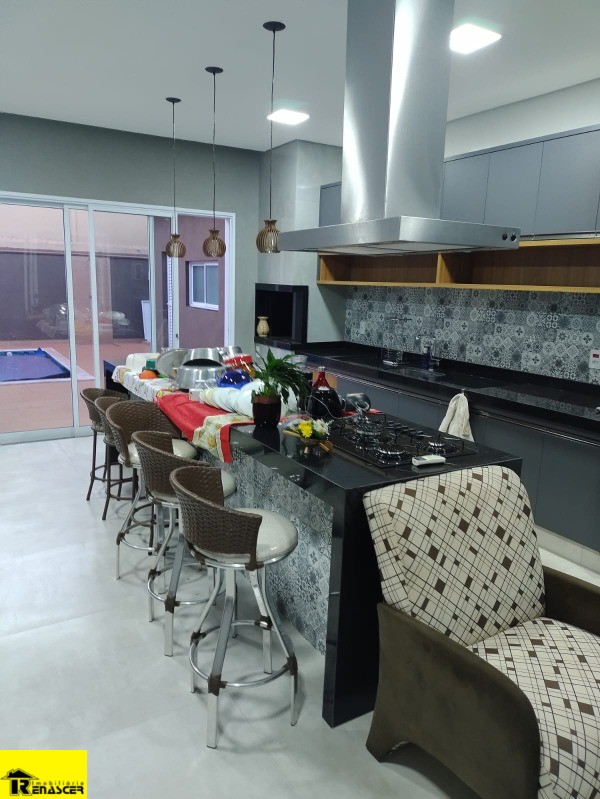 Casa de Condomínio com 3 quartos à venda, 211m² — foto 14 de 29