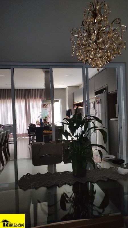 Casa de Condomínio com 3 quartos à venda, 211m² — foto 25 de 29