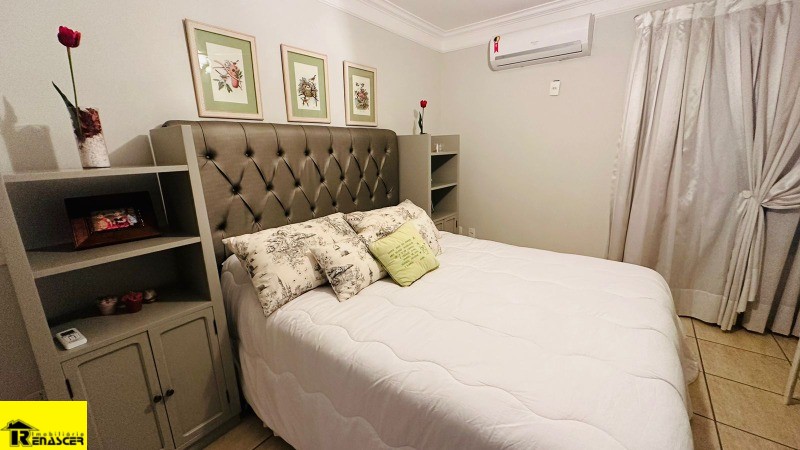 Casa com 3 quartos à venda, 370m² — foto 18 de 20