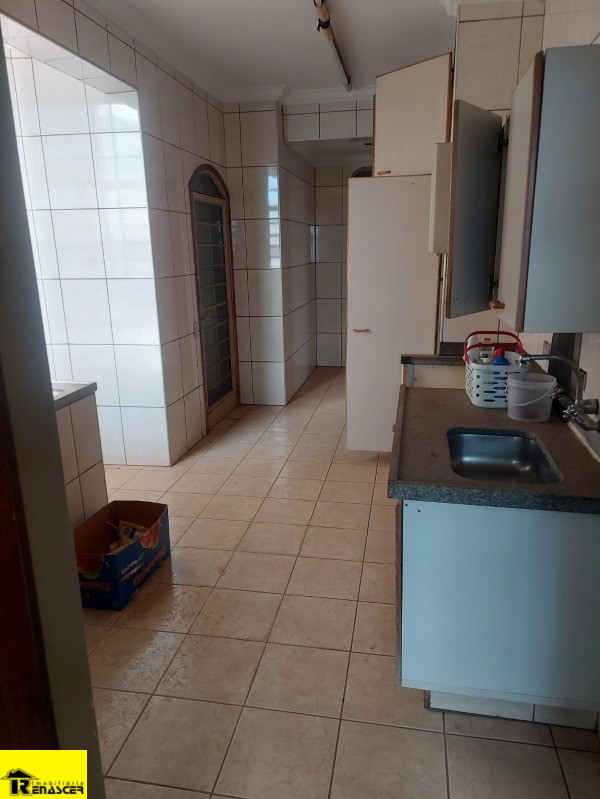 Apartamento com 4 quartos à venda, 214m² — foto 6 de 10
