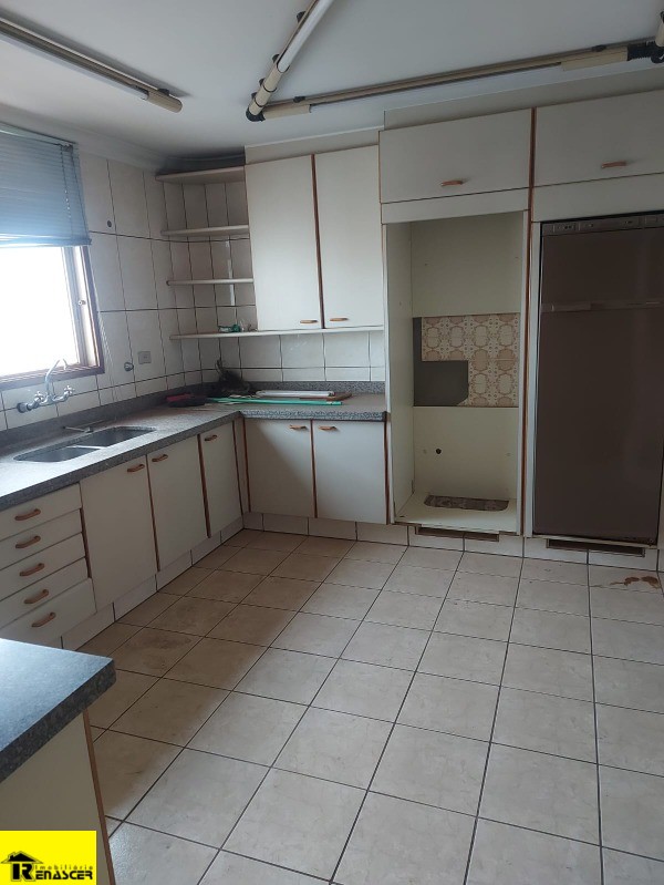 Apartamento com 4 quartos à venda, 214m² — foto 5 de 10