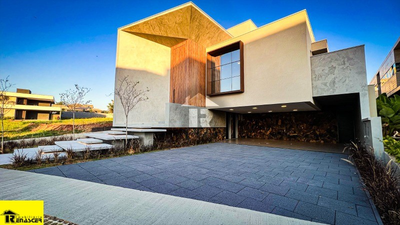 Casa de Condomínio com 4 quartos à venda, 374m² — foto 1 de 50