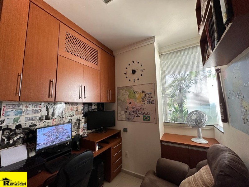 Casa de Condomínio com 3 quartos à venda, 220m² — foto 16 de 19