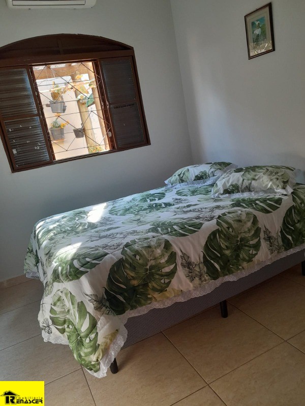 Casa com 3 quartos à venda, 137m² — foto 9 de 12