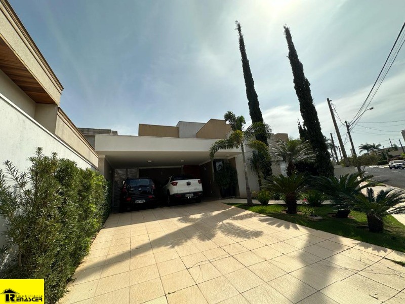 Casa de Condomínio com 3 quartos à venda, 220m² — foto 3 de 19