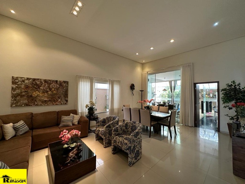 Casa de Condomínio com 3 quartos à venda, 220m² — foto 4 de 19