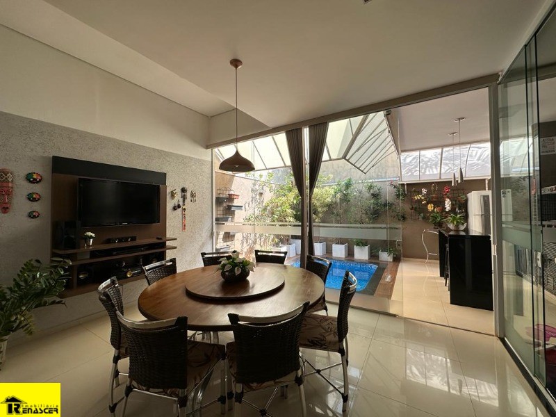 Casa de Condomínio com 3 quartos à venda, 220m² — foto 6 de 19