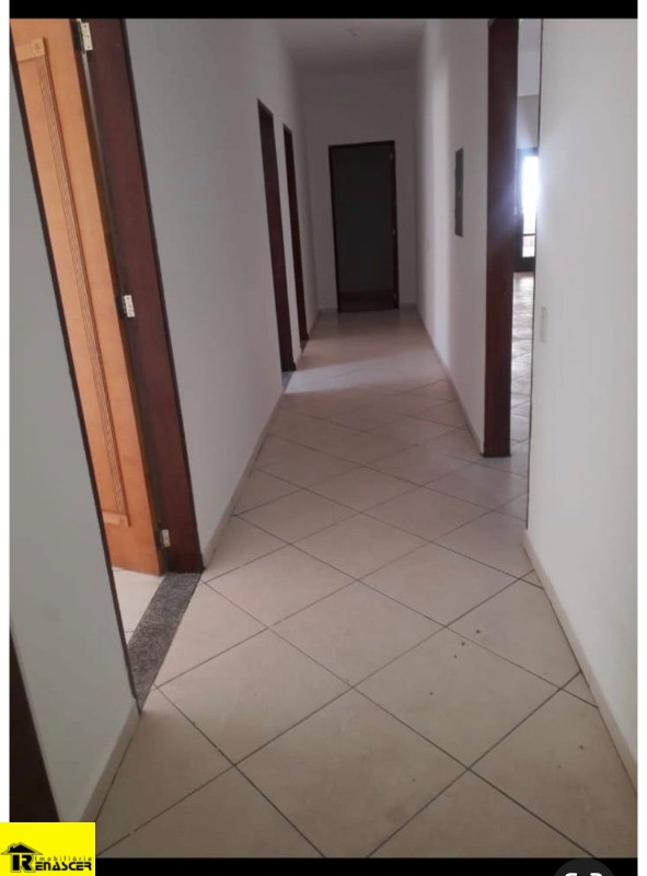 Casa com 4 quartos à venda, 250m² — foto 8 de 16