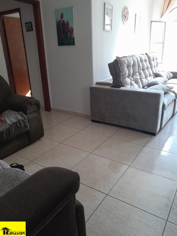 Casa com 3 quartos à venda, 137m² — foto 4 de 12