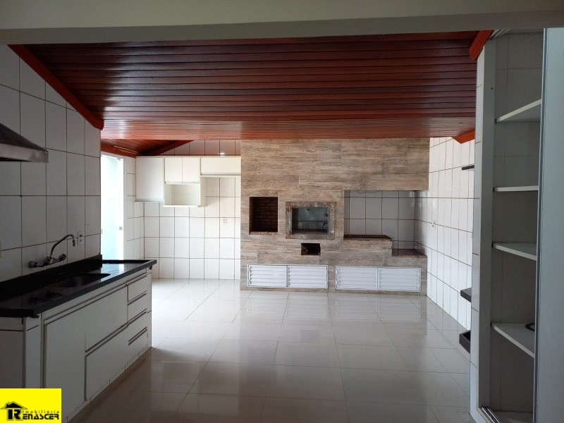 Casa com 2 quartos à venda, 165m² — foto 3 de 11